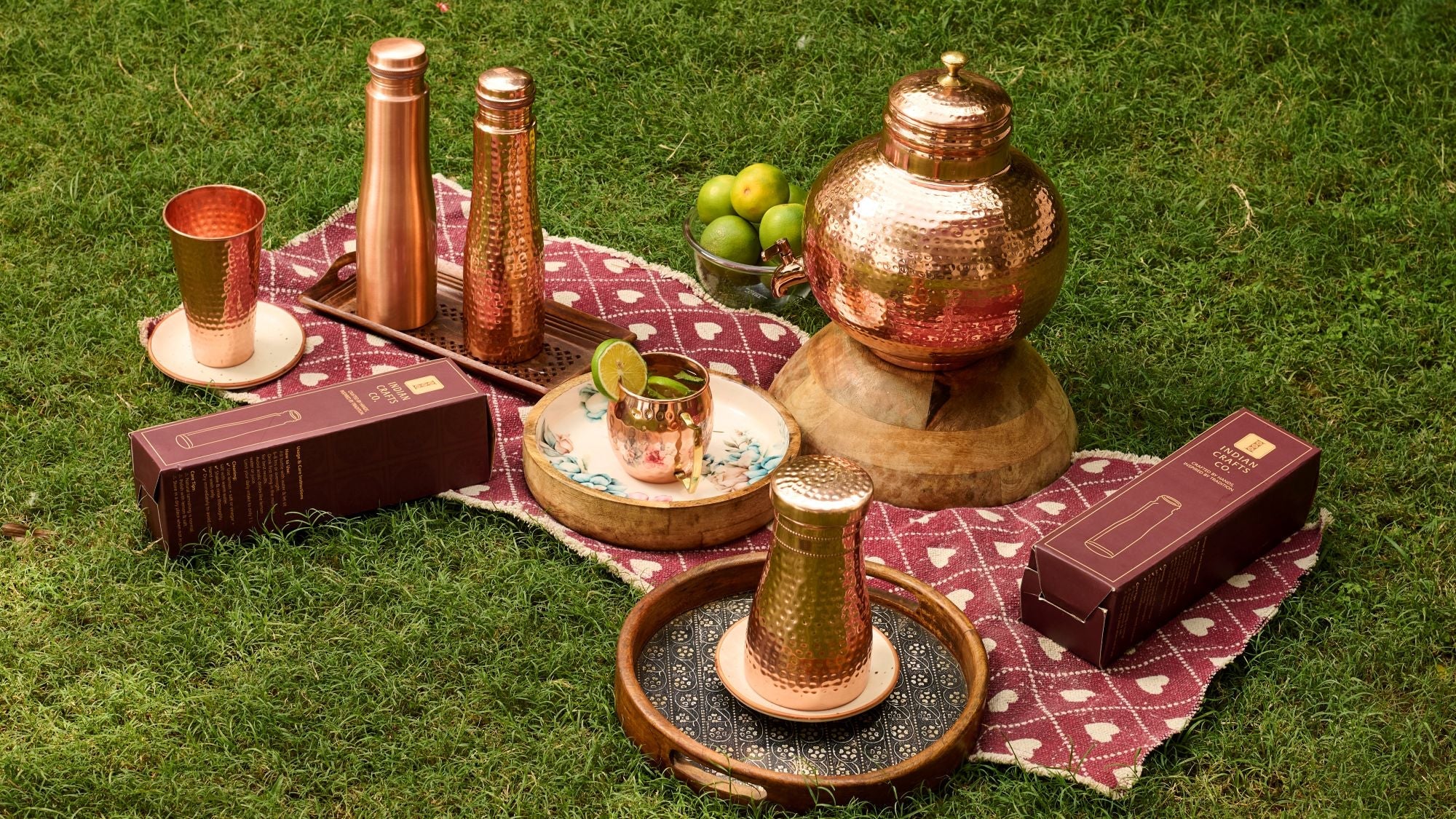 INDIAN CRAFTS CO “ CRAFTED BY HAND , INSPIRED BY TRADITION ” “ हाथों से तैयार , परंपरा से प्रेरित”